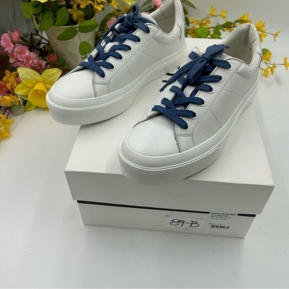 Womenโs Givenchy game day city sports sneaker. Size 40.5 made in Italy.
